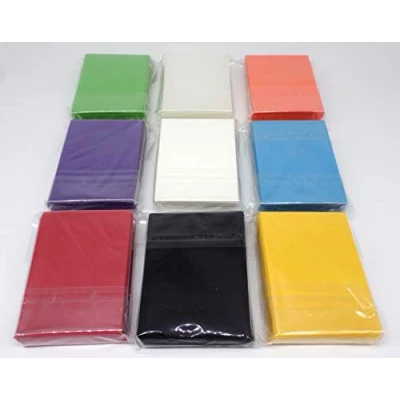 Afbeelding van docsmagic.de 9 x 60 matte kaarthoezen klein 62 89 cm zwart rood wit geel helder blauw licht groen paars oranje YGO mini zakjes