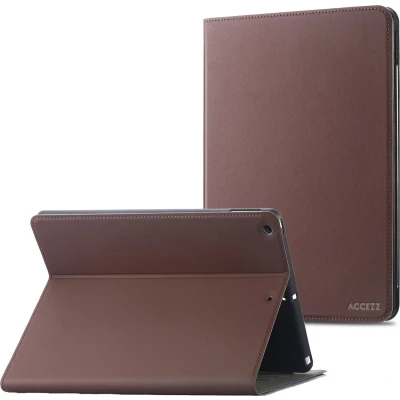 Afbeelding van Accezz Tablet Hoes Geschikt voor iPad 9 (2021) 9e generatie / 7 (2019) 7e 8 (2020) 8e Classic Case Bruin