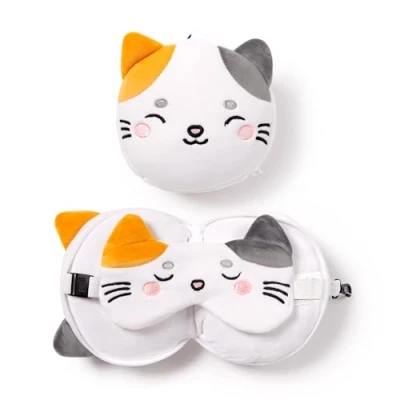 Afbeelding van Relaxeazzz Lola de Kat knuffel/reiskussen/slaapmasker 2 in 1 set voor kinderen vliegtuig of auto
