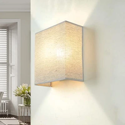 Afbeelding van wandlamp lichtgrijze stoffen lampenkap slaapkamer woonkamer H: 24 cm E27 anti verblinding Up Down vierkante moderne loft gang ALICE