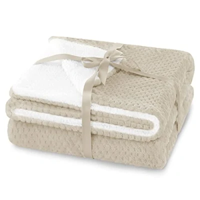 Afbeelding van AmeliaHome Knuffeldeken, 70 x 150 cm, Delicaat gewatteerd, lamsvacht look, Shleepy, beige