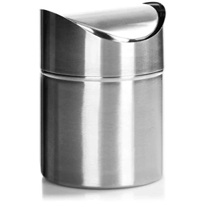 Afbeelding van COM FOUR® Vuilnisbak met kanteldeksel, elegante tafelafvalemmer van roestvrij staal, compacte cosmetica afvalemmer voor de badkamer, keukenprullenbak (zilver staal)