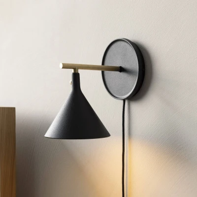 Afbeelding van Audo LED wandlamp Cast, zwart, IP44, dimmer, stekker