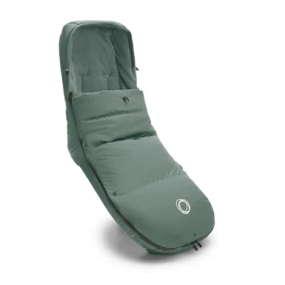 Afbeelding van Bugaboo Winter Performance Voetenzak, Must Have Kinderwagen Accessoire Met Kap, Schoenenschild en Tweeweg Rits in Pine Green
