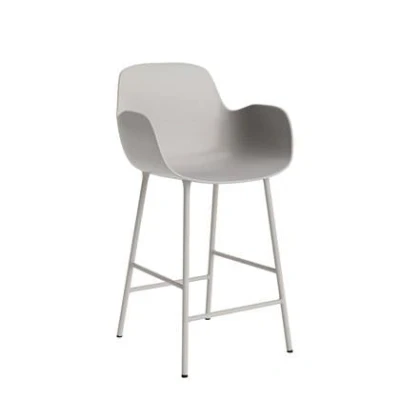 Afbeelding van Normann Copenhagen Form Barkruk High 65 cm met Armleuning Staal Warm Grijs
