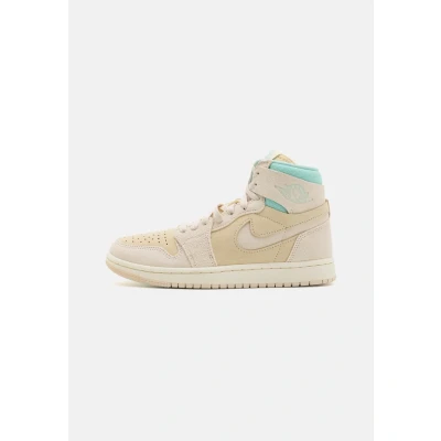 Afbeelding van Jordan AIR 1 ZOOM CMFT Sneakers hoog, Dames, Maat: 36, Coconut milk/legend light brown/light dew/sail Leer en textiel
