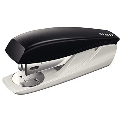 Afbeelding van Leitz Kleine nietmachine, capaciteit 25 vellen, zwart, ergonomische behuizing, incl. nietjes, productlijn NeXXt, 55010095