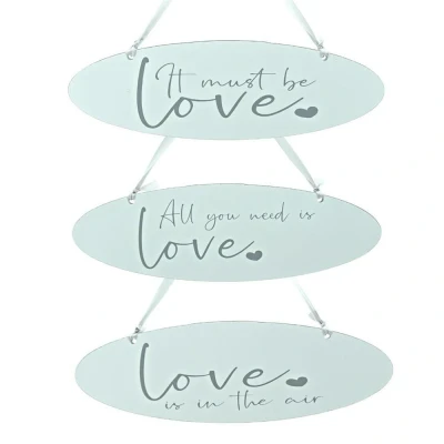 Afbeelding van Hanger wit love &quot;All you need is Love&quot;