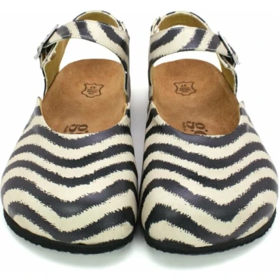Afbeelding van GOBY Clogs met Zebra Print Handgemaakt Hoge Kwaliteit Maat 39