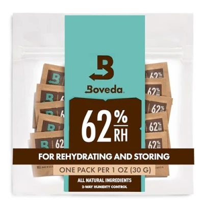 Afbeelding van Boveda voor kruidenopslag 2 weg vochtregulerend bij 62% RH Maat 8 maximaal 30 g bloemen voorkomt verlies van terpenen, overdroging en schimmel luchtdichte hersluitbare zak met 10 zakjes