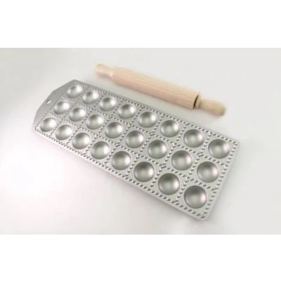 Afbeelding van Eppicotispai Ravioli mal 24 stuks inclusief houten rolstok