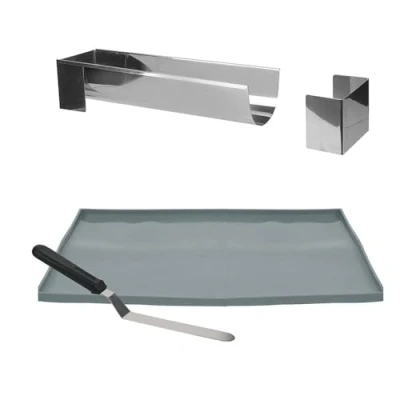 Image de Lily Cook Coffret atelier bûche avec moule et plaque à génoise