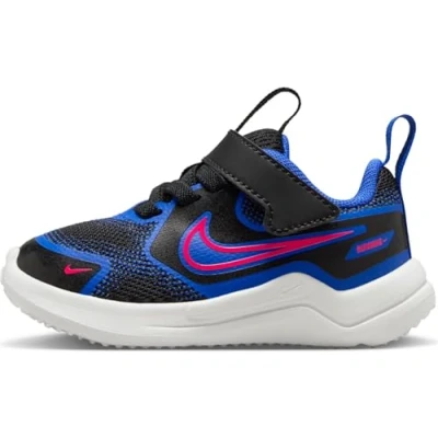 Afbeelding van Nike Performance Cosmic Runner Unisex Hardloopschoenen voor op de weg kinderen, Maat: 21, Black/bright crimson/hyper royal/summit white