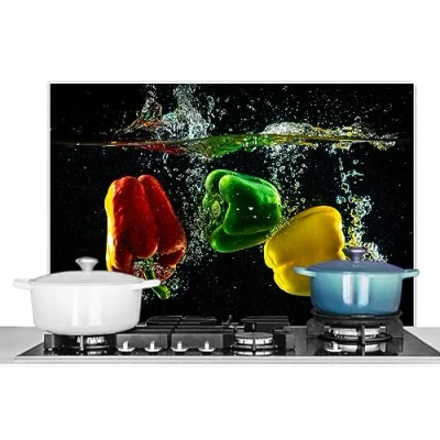 Afbeelding van KitchenYeah© Achtergrond voor afzuigkap, 90 x 60 cm, aluminium, keuken, wanddecoratie, spatbescherming, kookplaat, anti spat, peper, groenten, water, zwart, rood, groen, geel