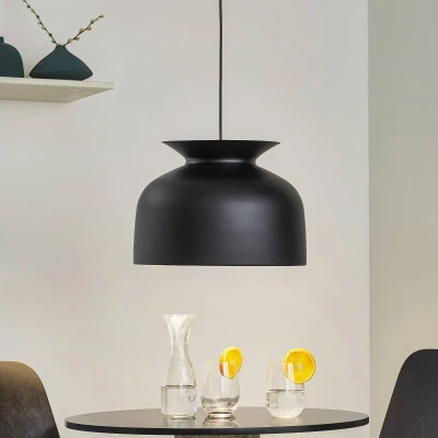 Afbeelding van GUBI Ronde hanglamp Ø 40 cm, zwart