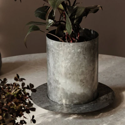 Afbeelding van ferm LIVING Auran Bloempot Gegalvaniseerd IJzer