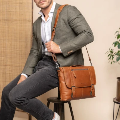 Afbeelding van The Chesterfield Brand Leren Laptoptas Cognac Veneto