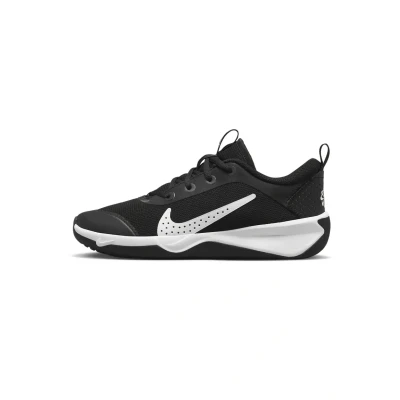 Afbeelding van Nike Performance OMNI Multicourt Unisex Hardloopschoenen neutraal voor kinderen, Maat: 35.5, Black/white Textiel/ synthetisch