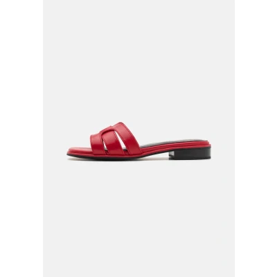 Afbeelding van Marco Tozzi Dames Slipper 2 27152 42 500 F1/2 Schoenbreedte Maat: 39 EU