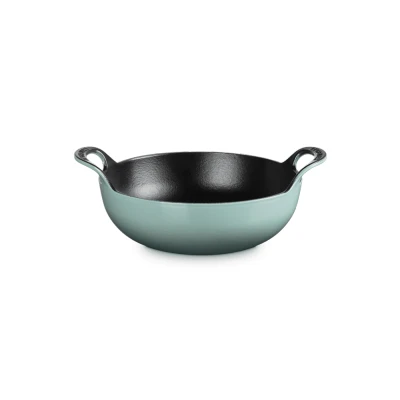 Afbeelding van Le Creuset Balti Dish Tradition 24cm 2,7l Sea Salt Gietijzer