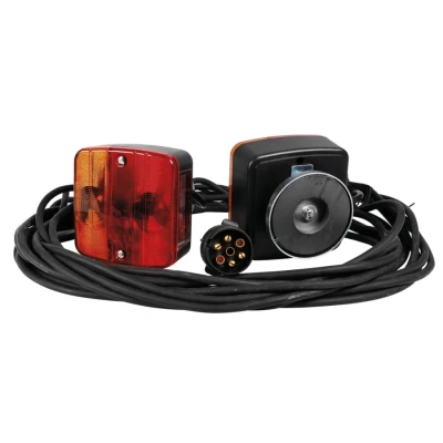 Image de Kit d&#039;éclairage magnétique avec câble entre feux de 2,5 m et d&#039;alimentation 12 spotlight