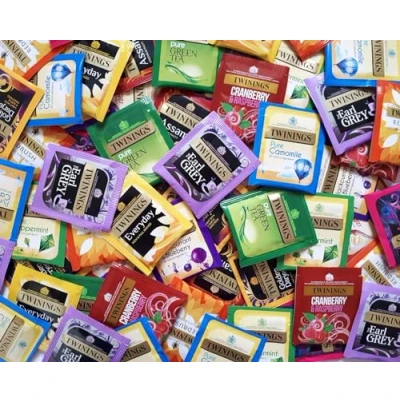 Afbeelding van Twinings 15 theezakjes met klassiek en gearomatiseerd etiket