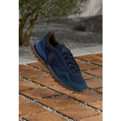 Afbeelding van Lacoste heren sneaker Elite H II suède en nylon blauw