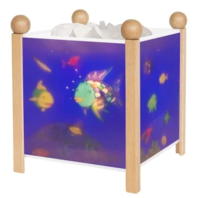 Afbeelding van TROUSSELIER Nachtlampje Magische lantaarn Regenboogvis. Ideaal cadeau voor kinderen Cartoon Geruststellend licht Natuurlijke houtkleur Inclusief lamp 12V 10W Elec stekker. EU