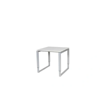Afbeelding van Domino Plus bureau, hoogte instelbaar (62 85cm) met 80x80cm &#039;zwevend&#039; krijtwit 25mm blad en aluminium (RAL9006) O poot frame