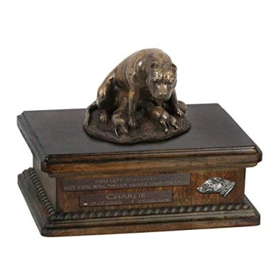 Afbeelding van Persoonlijke urn hond voor Staffordshire Bull Terrier met beeldje en houten design