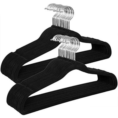 Afbeelding van SONGMICS 30 stuks fluwelen kleerhangers 42 cm lang dun en robuust 360 draaibare haak voor jassen, overhemden pakken zwart CRF26BK