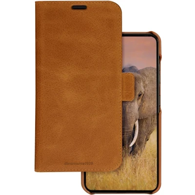 Afbeelding van dbramante1928 Hoesje Geschikt voor Samsung Galaxy S24 Met Pasjeshouder Lynge Bookcase bruin